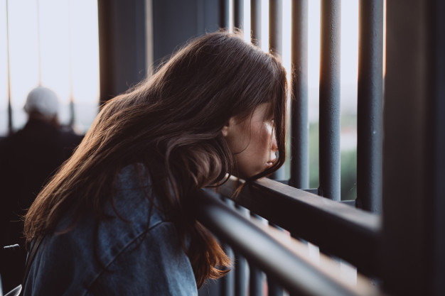 “Ninguém me conhece de verdade”: como romper o ciclo da solidão emocional com autocompaixão